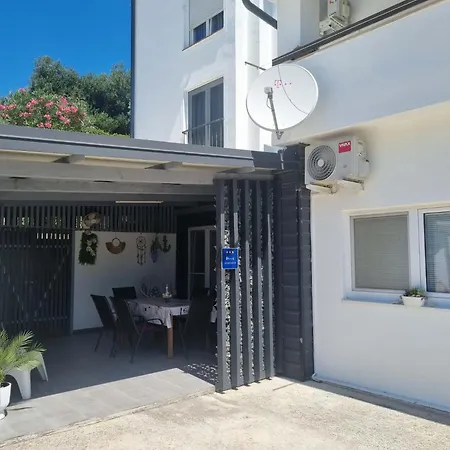Dream And Sun Luxury Apartament Rab Town